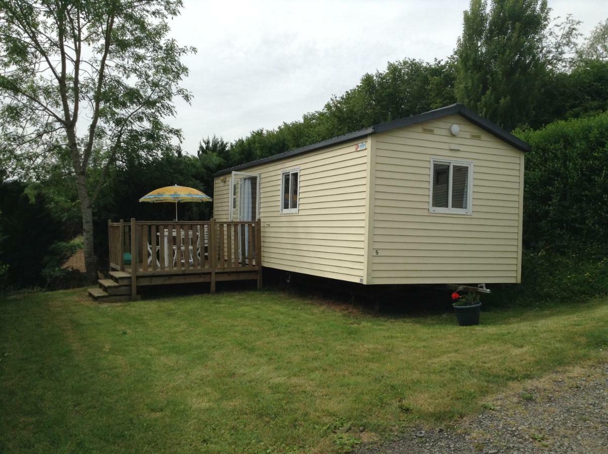 Camping Du Pont De St Gal Saint-Gal-sur-Sioule Exterior foto