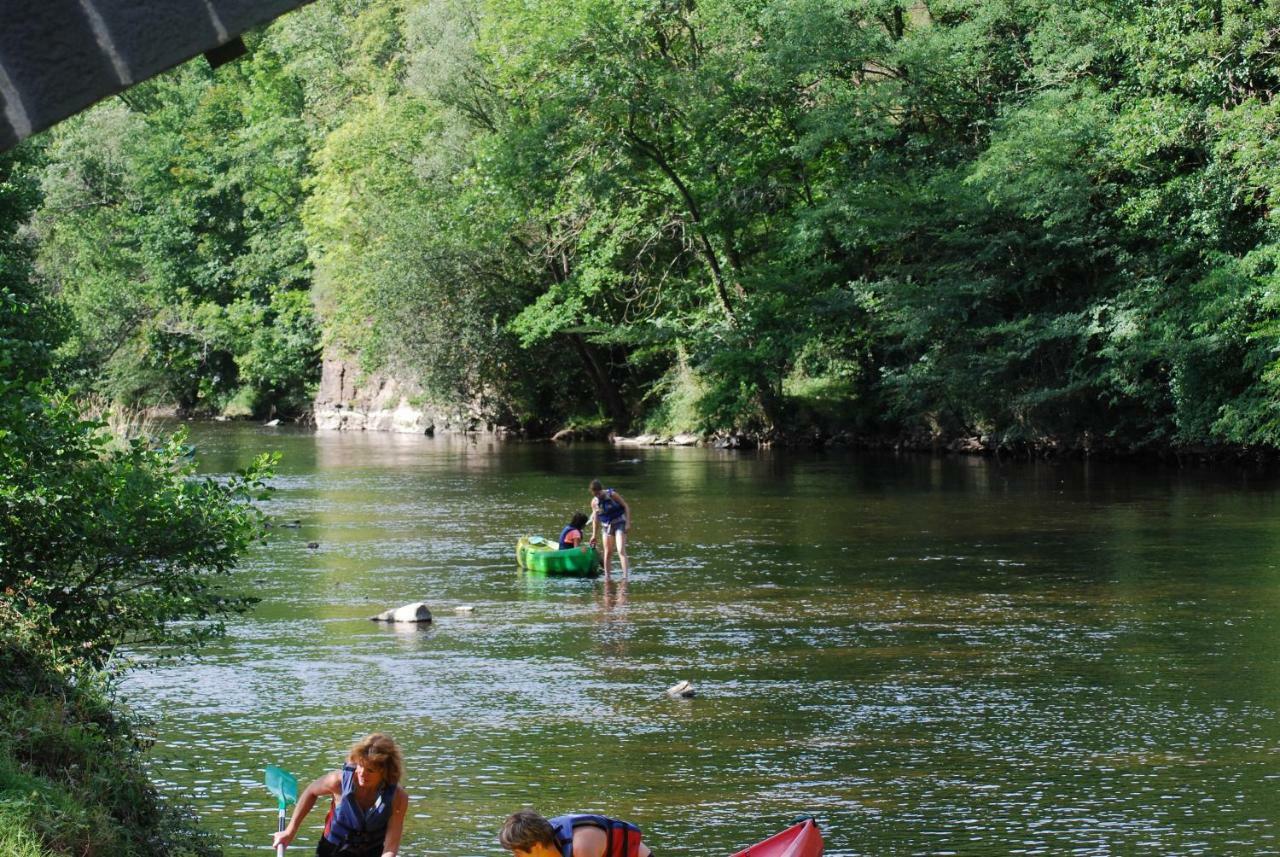 Camping Du Pont De St Gal Saint-Gal-sur-Sioule Exterior foto